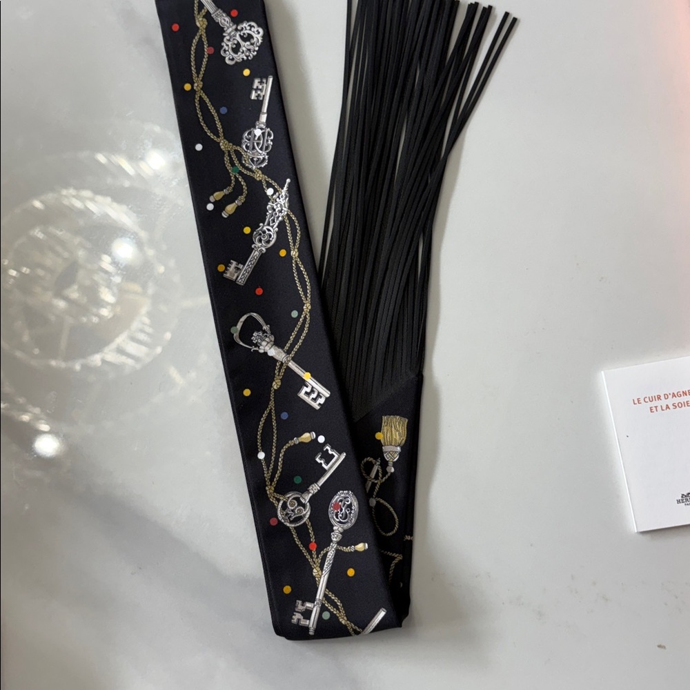 Brand new Hermes cles pos fringe twilly leather black - Picture 5 of 10